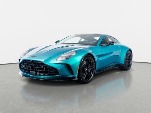 Used 2025 Aston Martin V8 Vantage Coupe image 22