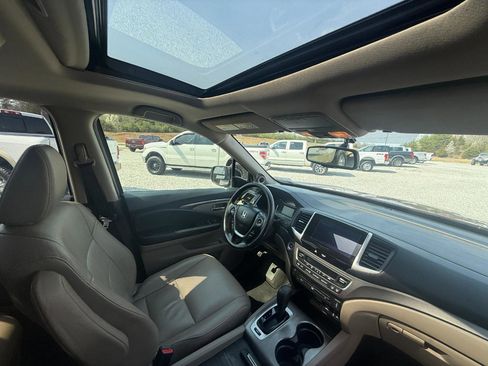 Used 2017 Honda Pilot EX-L image 7