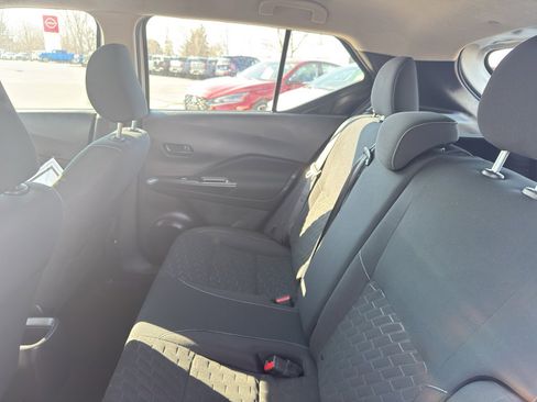 Used 2022 Nissan Kicks S image 31