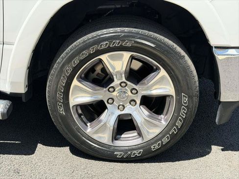 Used 2020 RAM 1500 Laramie AWD/4WD image 9