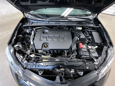 Used 2019 Toyota Corolla LE FWD image 30