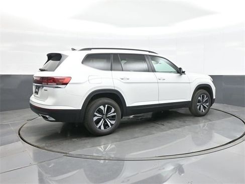 New 2026 Volkswagen Atlas SE image 7