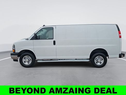 Used 2024 Chevrolet Express 2500 w/ Driver Convenience Package RWD image 6