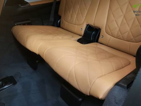 Used 2025 BMW X7 xDrive40i w/ M Sport Package AWD/4WD image 51