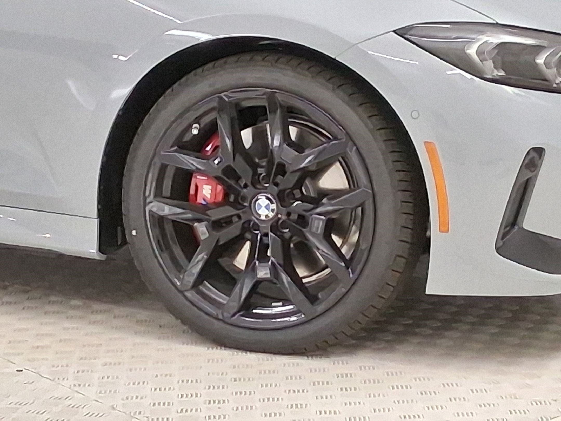 New 2026 BMW 330i Sedan w/ M Sport Package RWD image 11