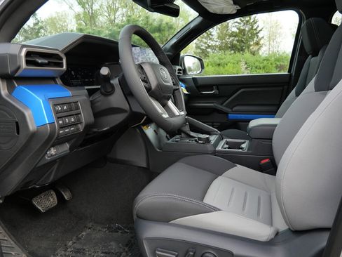 New 2026 Toyota Tacoma TRD Off-Road AWD/4WD image 5