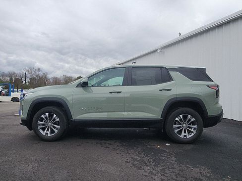 New 2026 Chevrolet Equinox LT w/ Safety and Technology Package image 2