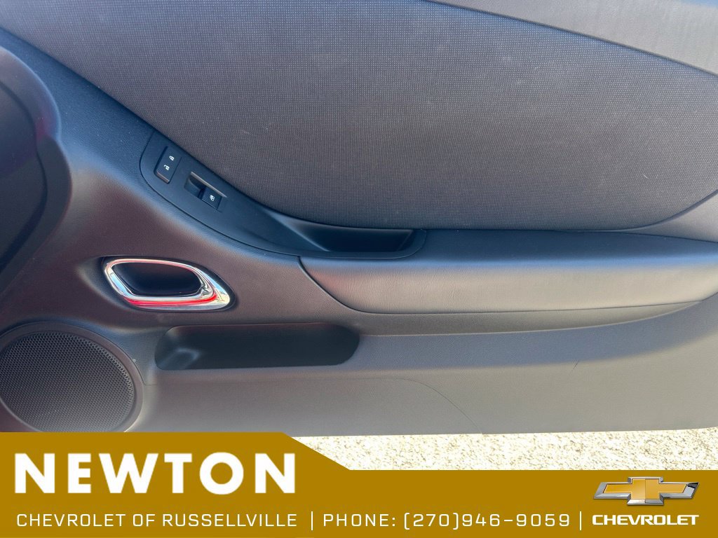 Used 2015 Chevrolet Camaro LT RWD image 23