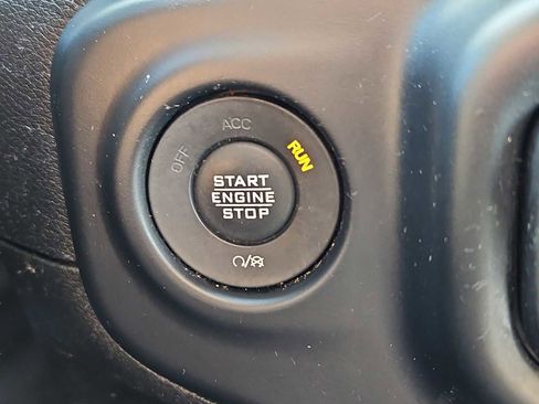 Used 2022 Jeep Wrangler Unlimited Sport image 17