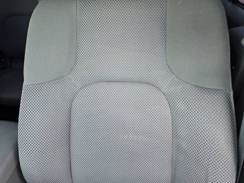 Used 2016 Nissan Frontier SV RWD image 16