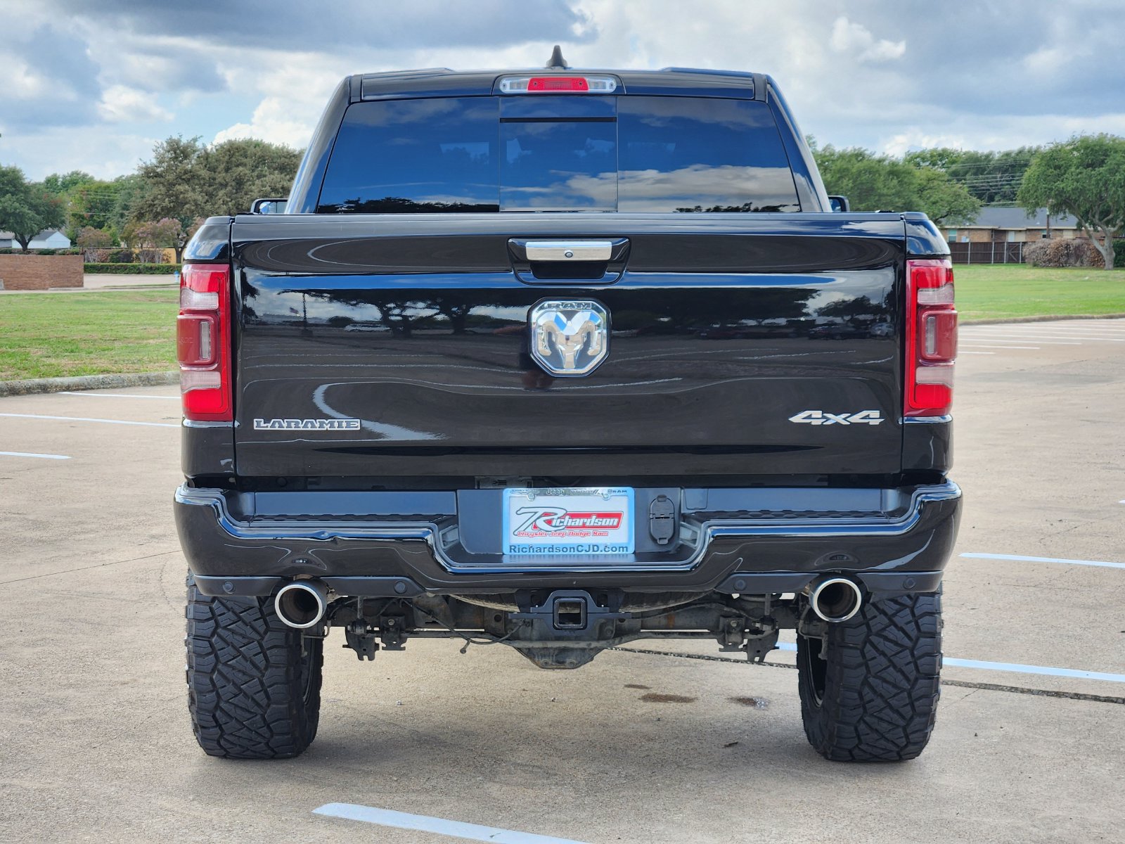 Used 2020 RAM 1500 Laramie AWD/4WD image 4