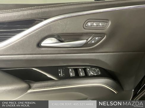 Used 2023 Cadillac Escalade Sport AWD/4WD image 17