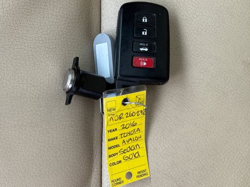 Used 2016 Toyota Avalon XLE Premium image 34