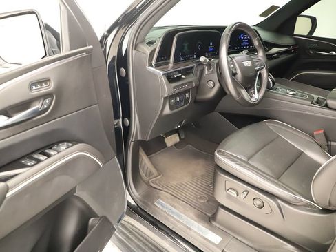Used 2022 Cadillac Escalade Sport w/ LPO, ONYX Package AWD/4WD image 14