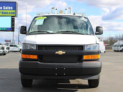 Used 2025 Chevrolet Express 2500 Extended w/ Communications Package image 11