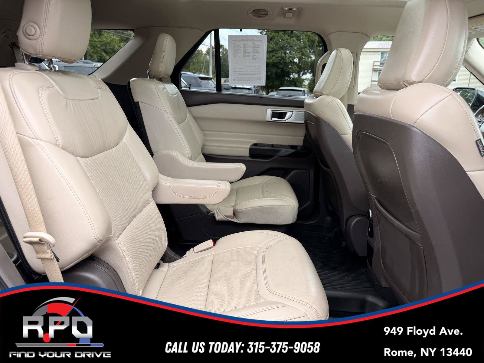 Used 2020 Ford Explorer Platinum w/ Premium Technology Package AWD/4WD image 34