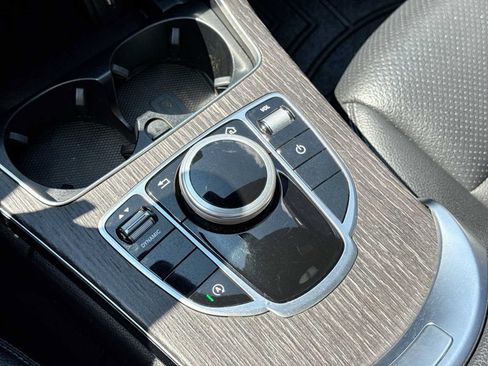 Used 2020 Mercedes-Benz C 300 4MATIC Sedan image 22
