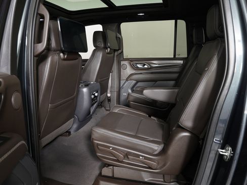 Used 2021 GMC Yukon XL Denali w/ Denali Ultimate Package image 15