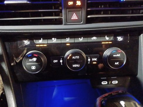 Used 2024 Volkswagen Jetta GLI 40th Anniversary Edition image 16