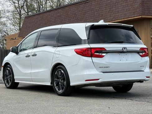Used 2022 Honda Odyssey Elite image 3