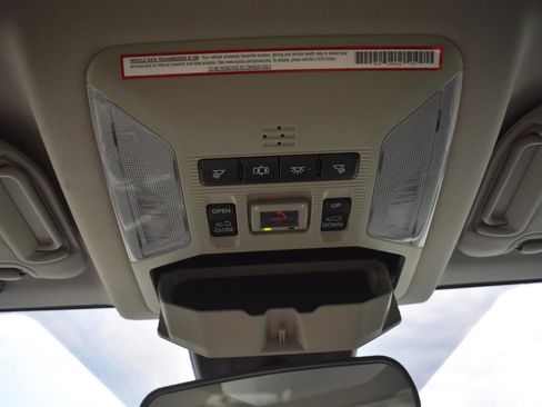 Used 2020 Toyota RAV4 XLE Premium FWD image 43
