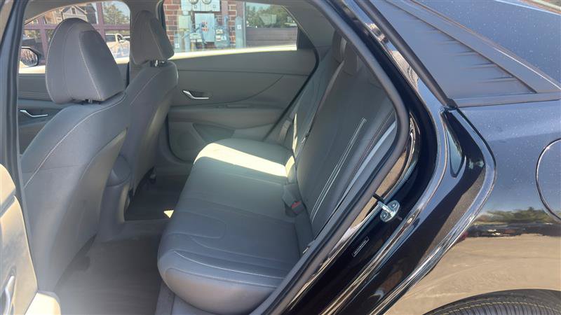Used 2021 Hyundai Elantra SEL w/ Convenience Package FWD image 20