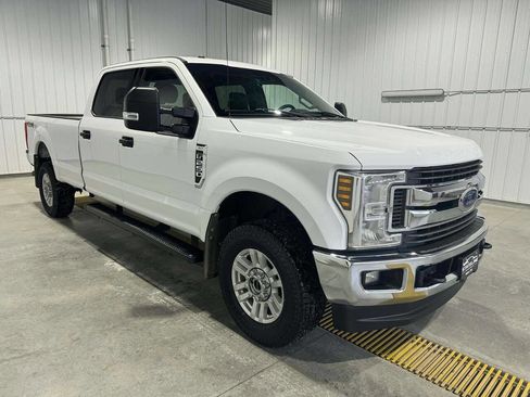 Used 2019 Ford F250 XLT w/ XLT Value Package image 4