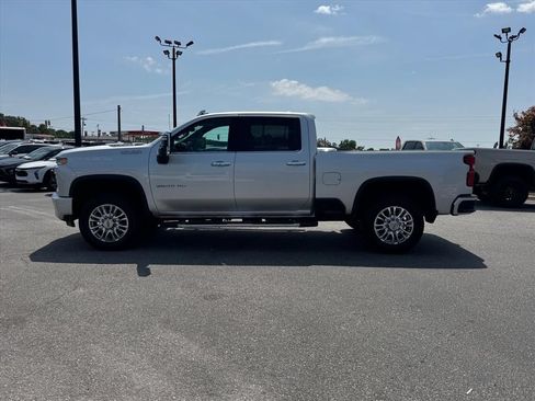 Used 2023 Chevrolet Silverado 2500 High Country w/ Z71 Off-Road Package AWD/4WD image 6