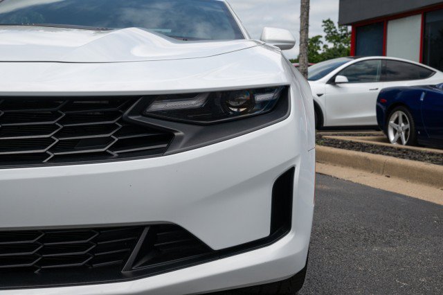 Used 2022 Chevrolet Camaro LT RWD image 12
