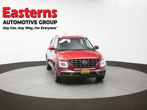 Used 2025 Hyundai Venue Limited image 51