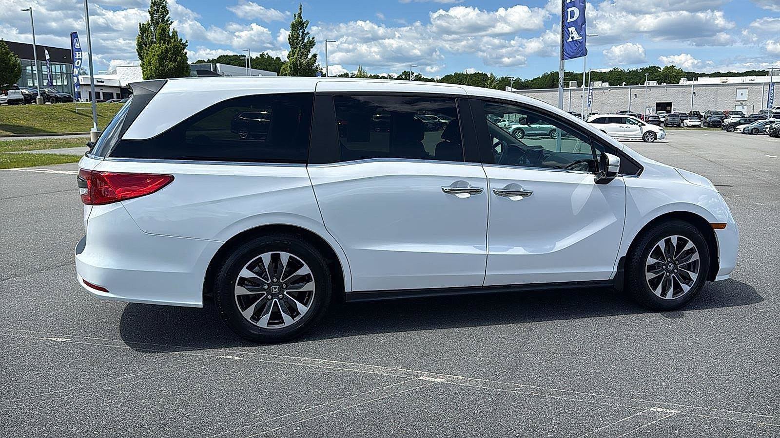 Used 2024 Honda Odyssey EX-L image 4