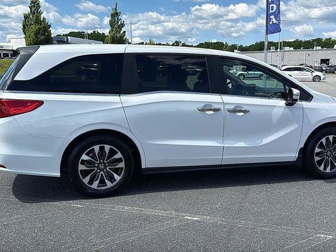 Used 2024 Honda Odyssey EX-L image 4