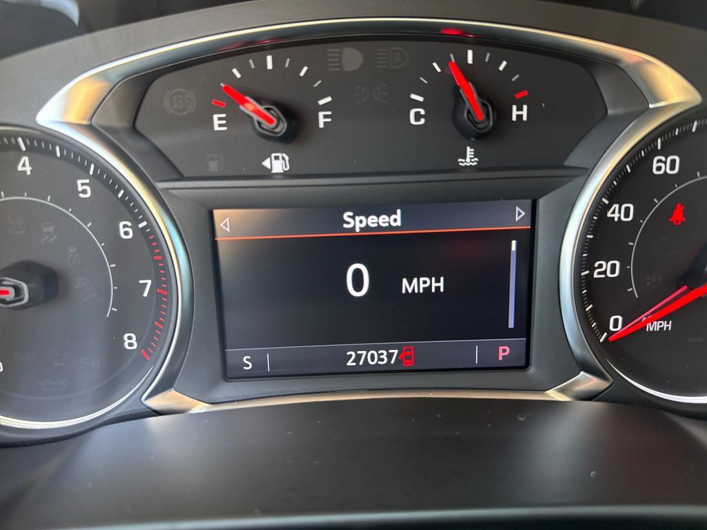 Used 2025 Chevrolet Blazer LT AWD/4WD image 19