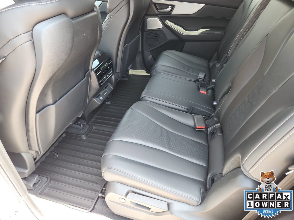 Certified 2026 Acura MDX w/ Technology Package FWD image 30