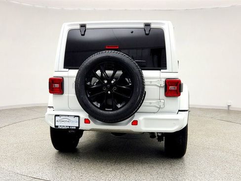 Used 2022 Jeep Wrangler Unlimited Sahara AWD/4WD image 6