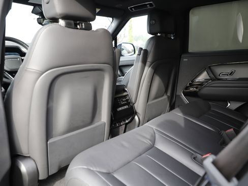 Certified 2025 Land Rover Range Rover Sport image 14
