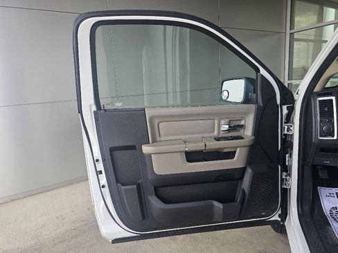 Used 2012 RAM 1500 Classic SLT image 14