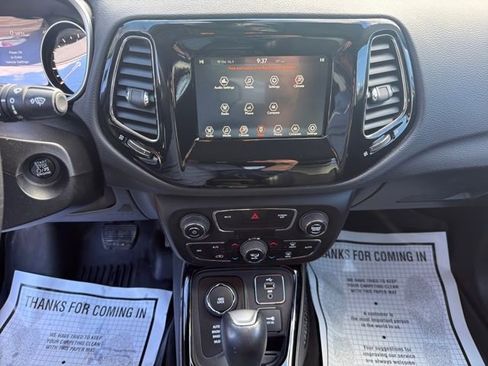 Used 2018 Jeep Compass Latitude w/ Popular Equipment Group image 19