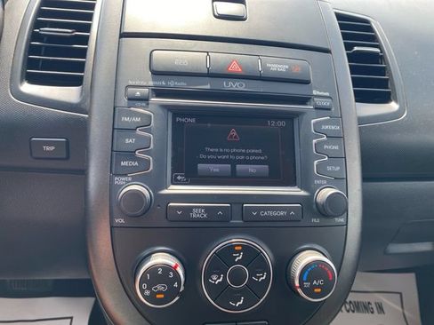 Used 2013 Kia Soul + w/ Audio Pkg FWD image 24