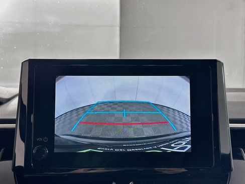 Used 2025 Toyota Corolla LE FWD image 21