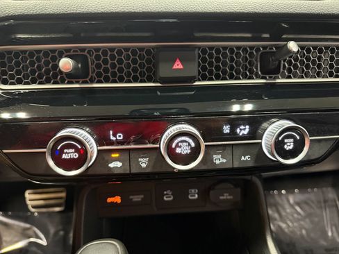 Used 2025 Honda Civic Sport image 12