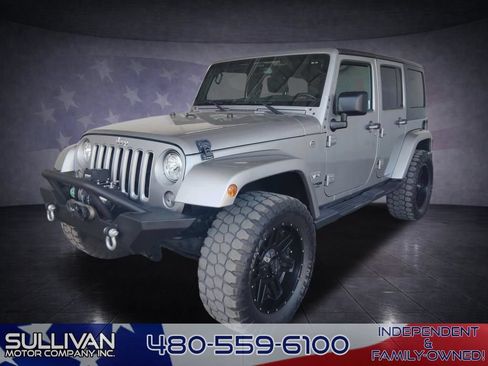 Used 2018 Jeep Wrangler Unlimited Sahara w/ Connectivity Group AWD/4WD image 1