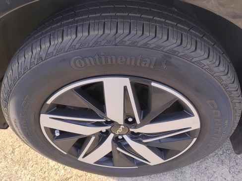 Used 2022 Kia Sorento EX w/ Panoramic Sunroof Package image 8