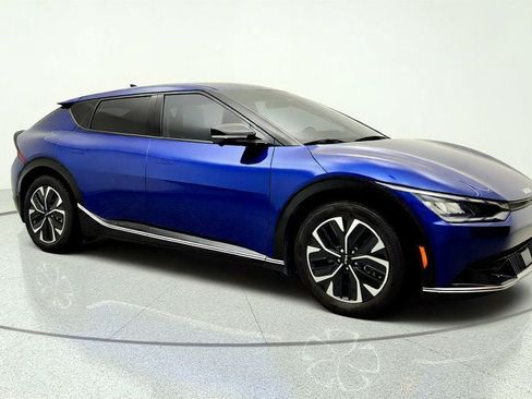 Used 2024 Kia EV6 Wind w/ Wind Technology Package AWD/4WD image 3