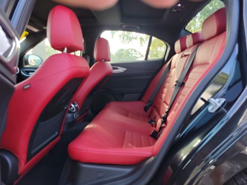 Used 2024 Alfa Romeo Giulia Ti w/ Performance Driving Package RWD image 9