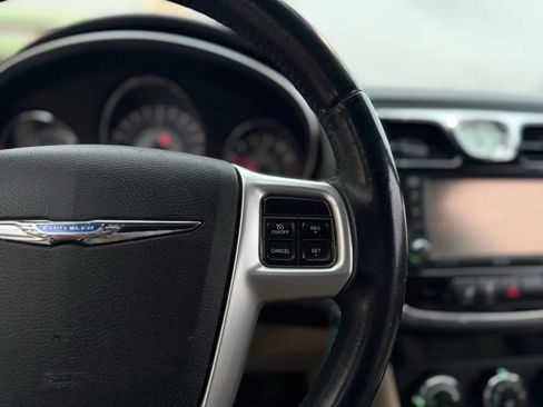 Used 2011 Chrysler 200 Limited image 14