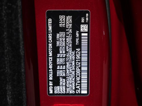 Used 2023 Rolls-Royce Cullinan AWD/4WD image 34