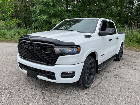Used 2025 RAM 1500 Big Horn AWD/4WD image 3