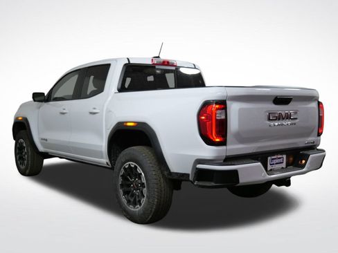 New 2026 GMC Canyon AT4 w/ Technology Plus Package AWD/4WD image 4