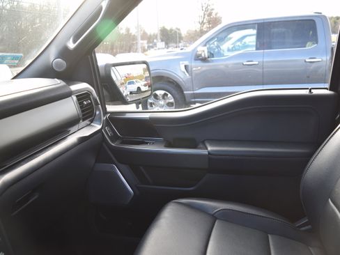 Used 2022 Ford F150 Lariat w/ Equipment Group 502A High image 17